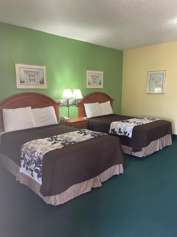 Relax Inn Dilley Exterior photo